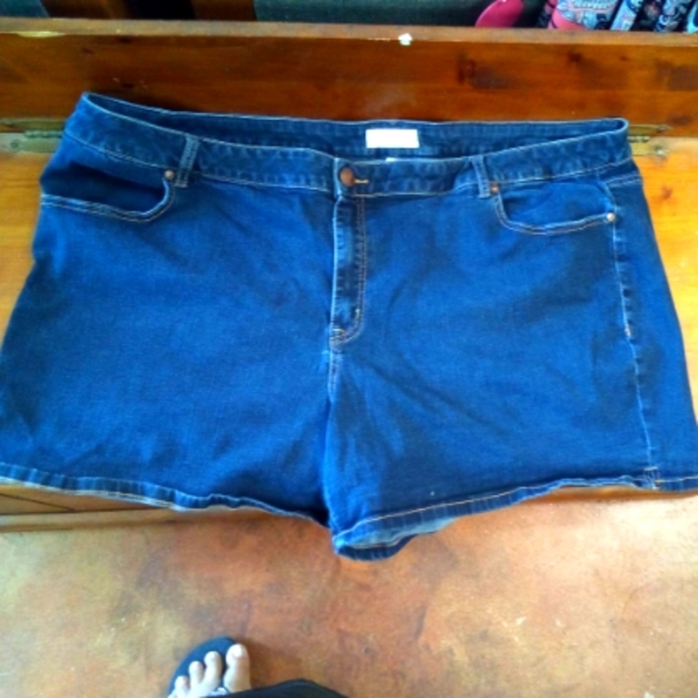 Lane Bryant Women's  PLUS Size 26 Denim Short Shorts  Blue Regular Cotton Blend
